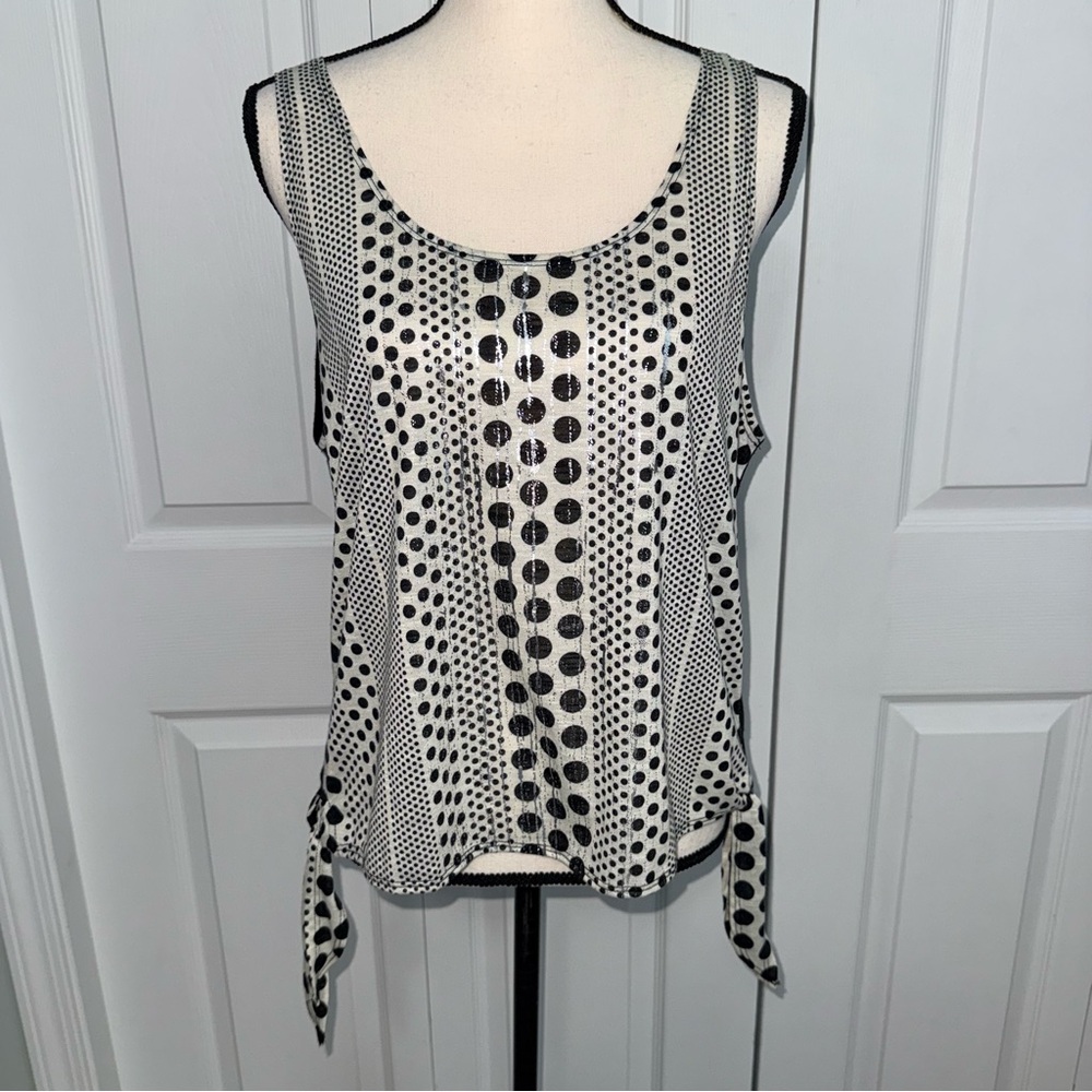Weavers Woman’s Polka dot mixed media metallic sleeveless blouse size large